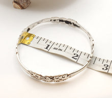 Load image into Gallery viewer, Antique Silver Moroccan Sahrawi bangle Bracelet Ethnic Tribal,Guedra Dance,Tribal Berber,Bracelet Mizam.Morocco,Western Sahara
