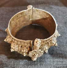 Load image into Gallery viewer, Vintage Silver Bedouin Bangle: Yemen Ethnic Tribal Bracelet