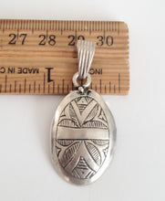 Load image into Gallery viewer, Berber Sahara 925 Silver Pendant: Moroccan Ethnic Tribal Talisman
