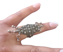 Load image into Gallery viewer, Antique Bawsani Yemen Silver Wedding Ring - Size 8, Filigree Tribal Jewelry