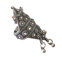 Load image into Gallery viewer, Antique Bawsani Yemen Silver Wedding Ring - Size 8, Filigree Tribal Jewelry