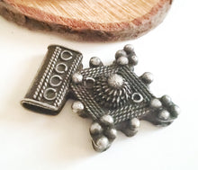Load image into Gallery viewer, Moroccan Berber Old traditional 925 silver cross pendant,Berber Talisman,Berber Jewelry,African Jewelry,Moroccan Jewelry,Berber Ethnic,