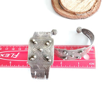 Load image into Gallery viewer, Antique Moroccan Tuareg 925 silver 1 anklets cuff bracelet, ethnic tribal, tribal bracelets,Moroccan jewelry,ethnic jewelry,Tuareg bracelets