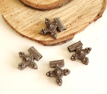 Load image into Gallery viewer, Moroccan Berber Old Silver Cross Pendant, Berber Amulet,Berber Talisman,Berber Jewelry,African Jewelry,Moroccan Jewelry,Berber Ethnic,