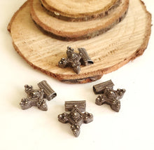 Load image into Gallery viewer, Moroccan Berber Old Silver Cross Pendant, Berber Amulet,Berber Talisman,Berber Jewelry,African Jewelry,Moroccan Jewelry,Berber Ethnic,