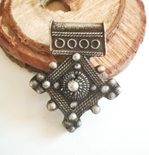 Load image into Gallery viewer, Moroccan Berber Old traditional 925 silver cross pendant,Berber Talisman,Berber Jewelry,African Jewelry,Moroccan Jewelry,Berber Ethnic,
