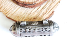 Load image into Gallery viewer, Antique Original Yemenite Jewish 'Hirz' Bawsani filigree silver pendant ,hallmarked Hirz', silver prayer Pendant,Yemen jewelry