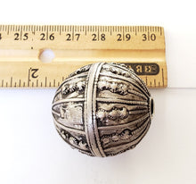 Load image into Gallery viewer, Old silver hallmarked beads from Yemen circa 1910s,Hand Crafted Silver,Ethnic Jewelry,Tribal Jewelry,