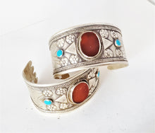 Load image into Gallery viewer, Antique Silver Bracelet Goldwashed Turkoman Tekke, Central Asia jewelry, Tribal Jewelry, Turkmen Bracelets, tribal bracelets, ethnic jewelry
