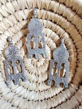 Load image into Gallery viewer, Moroccan Berber Old traditional 1 silver doorways pendant, Berber Talisman, Berber Jewelry, African Jewelry, Moroccan Jewelry
