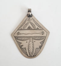 Load image into Gallery viewer, Berber Sahara Pendant 925 Silver Moroccan , Ethnic Tribal, silver Pendant, Berber Jewelry, Moroccan Pendant, Talisman Pendant
