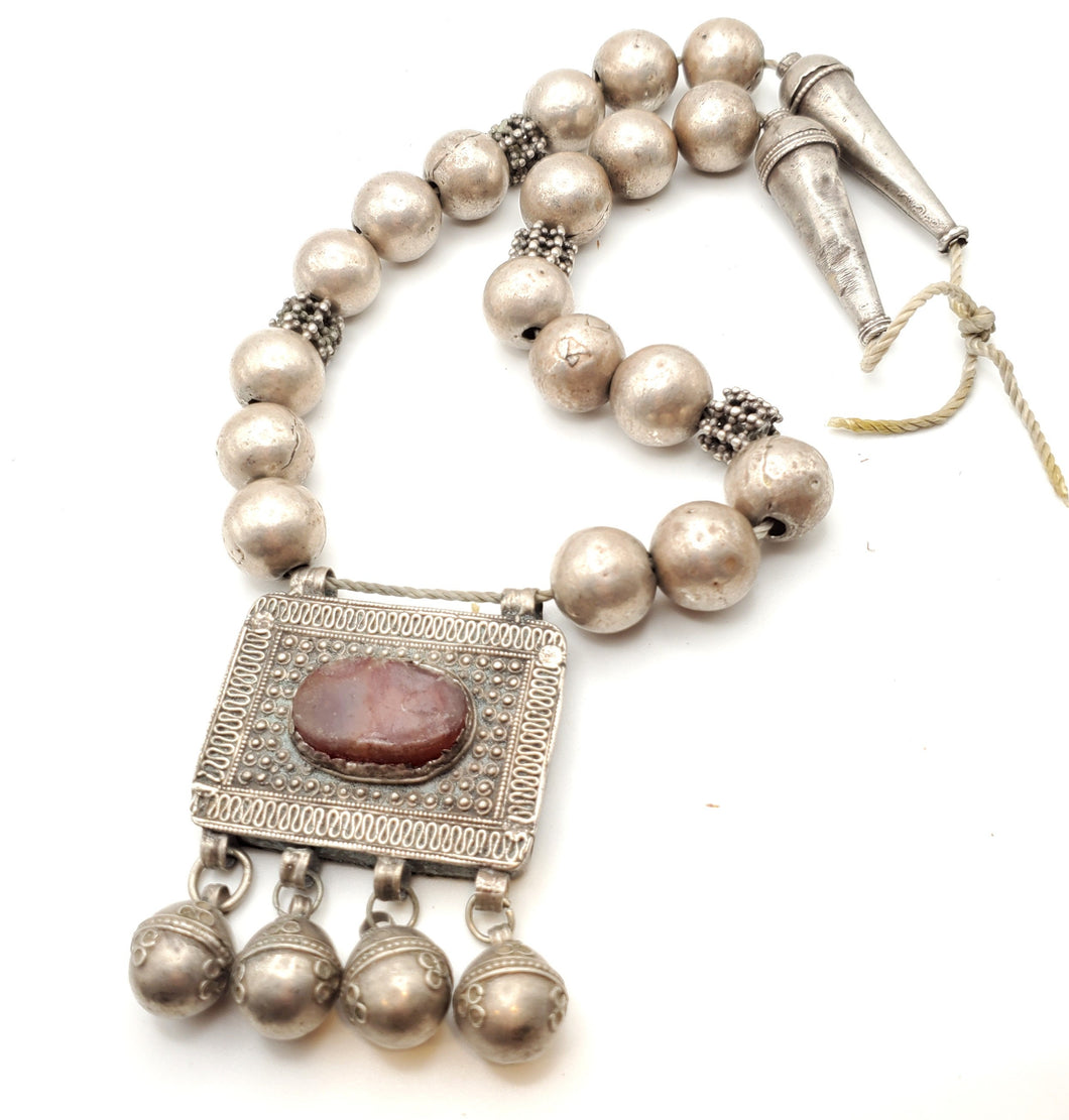 Antique Silver Bawsani Amulet Necklace with natural Yemeni agate 1910s, Ornate,Vintage Bedouin,Tribal Jewelry,Necklace Amulet Yemen
