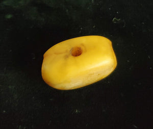 Antique natural amber bead from Morocco 8 gr, Amazigh amber, natural amber, amber jewelry, Berber genuine amber, Moroccan amber,