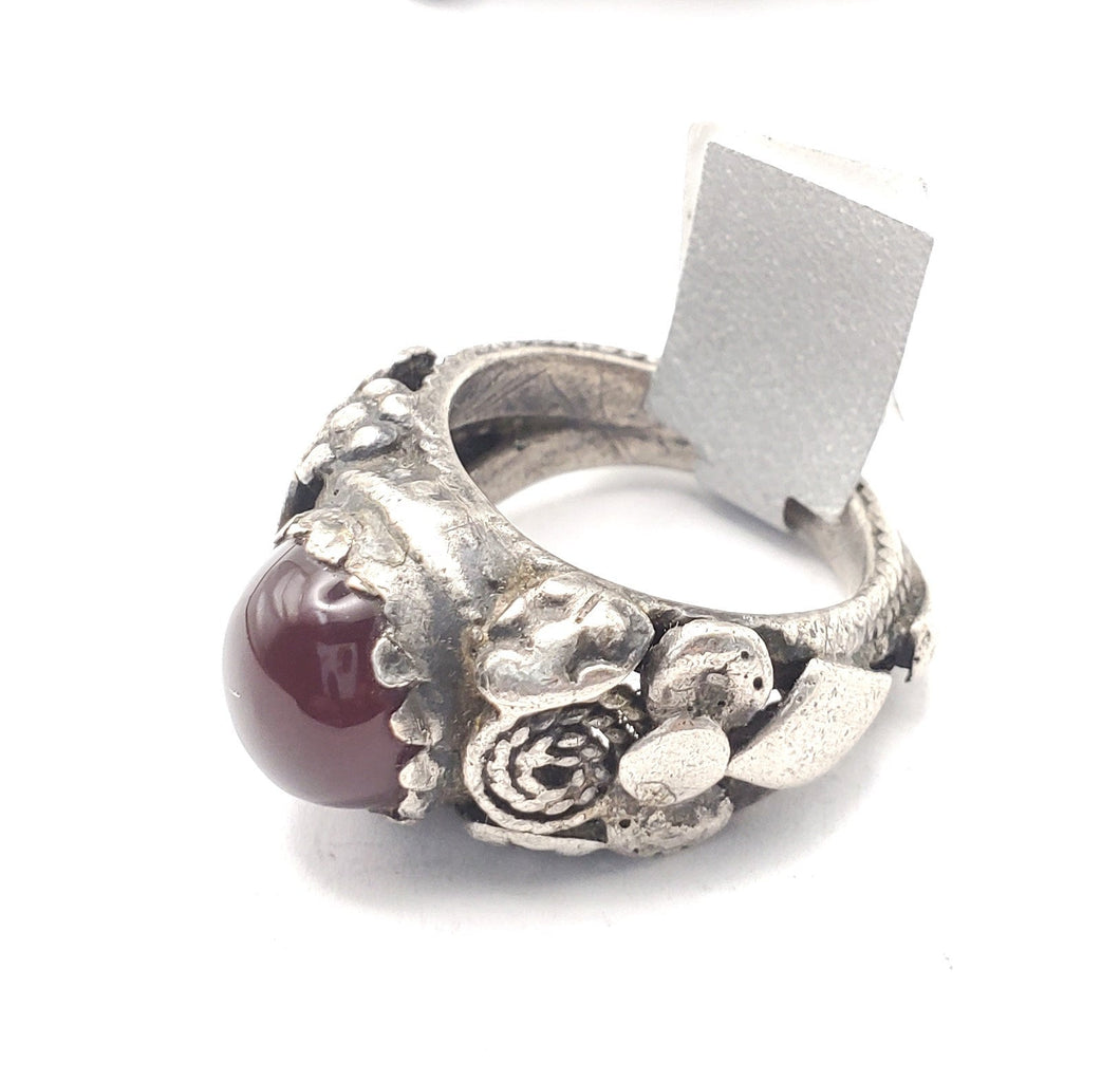 Antique Silver Ancient Carnelian Ring size 6.5 Yemen tribal jewelry,Old silver ,Hand Crafted Silver,Yemen Jewelry ,filigree Jewelry