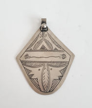 Load image into Gallery viewer, Berber Sahara Pendant 925 Silver Moroccan , Ethnic Tribal, silver Pendant, Berber Jewelry, Moroccan Pendant, Talisman Pendant
