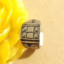 Load image into Gallery viewer, antique Tuareg elevated engraved table silver ring size 9.5, Tuareg jewelry, Sahara ring, Moroccan silver, tribal jewelry, Tuareg silver
