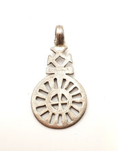 Load image into Gallery viewer, Unique Ethiopian Christian Old 925 silver pendant, Christian Pendant, Ethnic Tribal,Handmade,Ethiopian Jewelry
