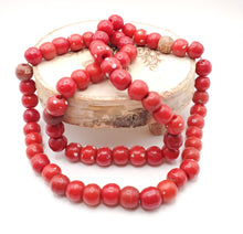 Load image into Gallery viewer, Venetian Red And White Dot Skunks, African Trade, Beads late 19th, centuries
