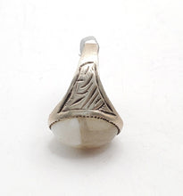 Load image into Gallery viewer, Antique Yemen Carnelian Silver Ring - Tribal Wedding Jewelry, Size 8.5
