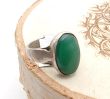 Load image into Gallery viewer, Antique Yemen Silver Ring: Tribal Wedding Jewelry, Size 7
