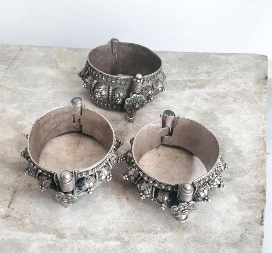 Vintage Silver Bedouin Bangle: Yemen Ethnic Tribal Jewelry