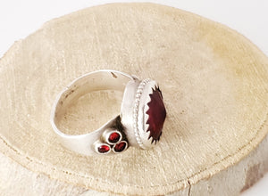 antique Yemen elevated red Stone silver ring size 8 ,Yemen tribal jewelry ,Hand Crafted ,Silver wedding Rings ,Tribal Jewelry