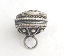 Load image into Gallery viewer, Antique Yemen Silver Bawsani pendant&#39;,silver dangles,Bawsani Yemen,filigree pendant,tribal jewelry,Vintage Bedouin
