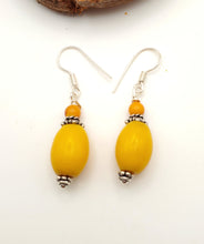 Load image into Gallery viewer, Old African amber silver Earrings Tribal Jewelry,Dangle &amp; Drop Earrings,sliver Earrings,old sliver,sliver Tribal,African Earrings,
