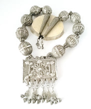 Load image into Gallery viewer, large silver Antique Bedouin filigree silver dangles pendant necklace with old Yemeni hallmarked beads ,circa 1920s ethnic tribal,
