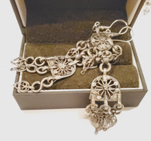 Load image into Gallery viewer, Antique Yemen Bawsani silver dangling Earrings, yemeni jewelry,danglin Earrings,Bawsani Earrings
