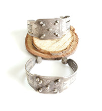 Load image into Gallery viewer, Antique Moroccan Tuareg 925 silver 1 anklets cuff bracelet, ethnic tribal, tribal bracelets,Moroccan jewelry,ethnic jewelry,Tuareg bracelets
