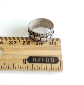 Antique Bawsani Yemen filigree Silver Ring size 7.5 ,Old silver ,tribal jewelry ,Hand Crafted Silver,Yemen Jewelry ,filigree Jewelry