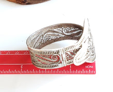 Load image into Gallery viewer, Antique Silver Moroccan Tiznit Berber filigree Bracelet, ethnic tribal, tribal bracelets,Moroccan jewelry,ethnic jewelry, filigree bracelets
