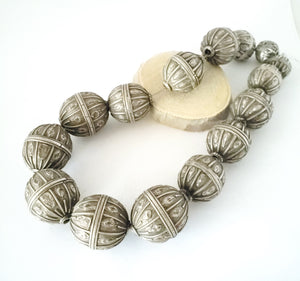 15 Old silver granulation hallmarked Globe beads Necklace from Yemen circa 1930s,Bedouin tribal Silver,Ethnic Jewelry